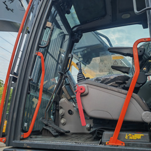 รถขุดตีนตะขาบ VOLVO EC350D ปี 2023 สภาพดีเยี่ยม น้ำหนัก 35.0 ตัน พร้อมห้องโดยสารปรับอากาศ ราคาถูก - Product Image 4