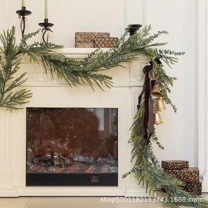 Guirlande de Noël artificielle Henghui avec aiguilles de pin et lianes d'eucalyptus pour la décoration de cheminée, 180 cm - Product Image 4