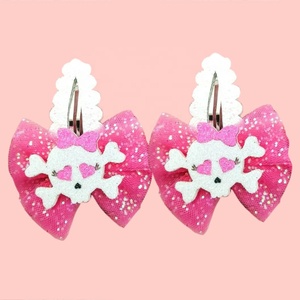 Pinzas para el Cabello con Lazo Rosa para Niñas, Juego de 2 Piezas, Pasadores con Encaje y Brillantina, Accesorios para el Cabello - Product Image 1