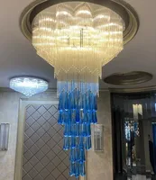 Nouveau Lustre en Fer Forgé et Verre Teinté, Éclairage Décoratif Personnalisé pour Hôtels de Luxe et Escaliers en Spirale, Design Creux Doré pour Villas
