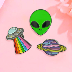 Großhandel Individuelle Lustige Anstecknadeln für Geschenke & Events Humorvolle Film- und Wissenschaftsthemen Metall-Emaille-Abzeichen, Geringe Mindestbestellmenge - Product Image 3