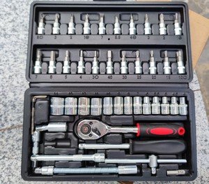 Juego de Llaves de Trinquete Métricas de 46 Piezas con Estuche Rígido de Acero al Cromo Vanadio, Herramienta de Reparación de Automóviles para Mantenimiento de Automóviles - Product Image 1