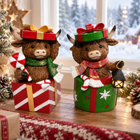 Ensemble de 2 figurines de vaches des Highlands éclairées, en résine, décoration de Noël, peintes à la main, lumière LED chaude, fonctionnant sur piles, décoration de maison pour les fêtes