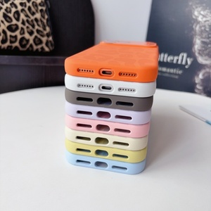 เคสโทรศัพท์ซิลิโคนเหลวแบบแม่เหล็กสำหรับ iPhone 17 15 16 Pro Max พร้อมฟิล์มเลนส์ HD ปุ่มสัมผัส ป้องกันการกระแทก - Product Image 4