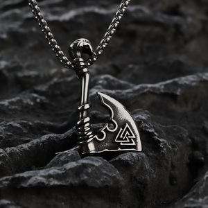Pendentif hache viking en acier inoxydable, collier pour homme, design géométrique, bijoux cadeau - Product Image 3