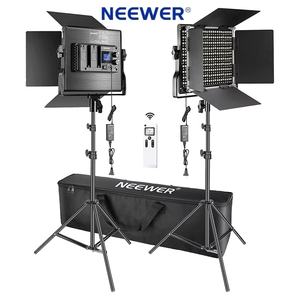 <span class=keywords><strong>Neewer</strong></span> <span class=keywords><strong>2</strong></span> Packs Advanced <span class=keywords><strong>2</strong></span>.4G 660 LED Video Light Photography Lighting Kit with Bag Bi-Color LED Panel with <span class=keywords><strong>2</strong></span>.4G Wireless Remote - Product Image 1