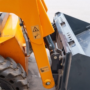 Minicargadora con Ruedas de Venta Directa de Fábrica, Carga Operativa de 300 kg, Cucharón de 0.2 m³, Control Piloto para Trabajos Agrícolas y de Construcción - Product Image 3