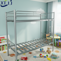 Lit superposé métallique argenté à deux niveaux pour adultes, design moderne, pliable, idéal pour les dortoirs scolaires, les hôtels et les chambres de travailleurs.