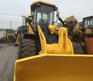 Chargeuse sur pneus Komatsu WA420 d'occasion, modèle 2011, capacité nominale de 5 tonnes, moteur et pompe, garantie 1 an, à vendre - Product Image 3