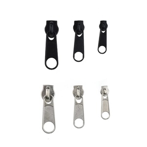 Mẫu miễn phí tùy chỉnh thiết kế kim loại dây kéo đầu Zip thanh trượt dây kéo puller cho túi quần áo - Product Image 3