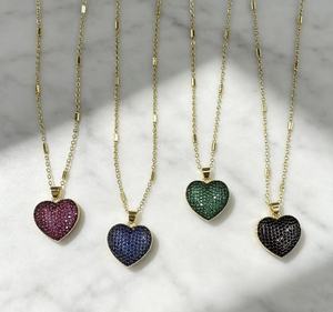 Collar con Colgante de Corazón con Circonitas Cúbicas y Baño de Oro de 18K, Joyería de Moda para Mujer - Product Image 4