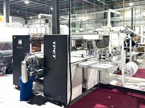 Полностью автоматическая двухголовочная роторная оверлочная машина для обработки готовой ткани с автоматической системой обрезки краев для производства полотенец - Product Image 6