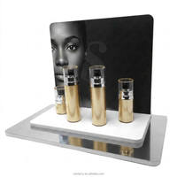 Support d'affichage de comptoir en carton personnalisé, promotion de parfums et de soins de la peau de marque de luxe, présentoir de cosmétiques pour magasin de détail