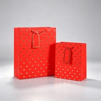 Bolsa de Papel para Regalo de Perfume y Joyería Premium al por Mayor, Bolsa de Papel de Compras de Lujo con Estampado en Dorado y Negro con Etiqueta Colgante