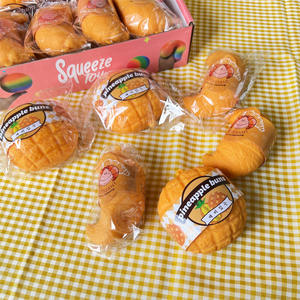 Juguetes de exterior al por mayor: Adorno de simulación de hamburguesa, amuleto de pastel para apretar, correa de pan, regalo, juego de simulación, decoración para cocina y hogar - Product Image 5