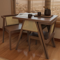 Table à manger carrée moderne en bois massif avec design écologique, construction durable et garantie de 10 ans pour les salles à manger à domicile