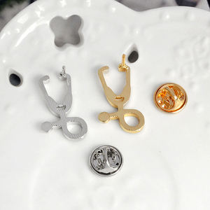 Personalizado suave duro médico diseño barato médico Pin insignia broche Mini Metal médico insignia Doctor enfermera estetoscopio Pin - Product Image 6
