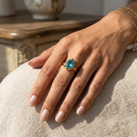 Bijoux de main de luxe légers européens et américains, acier inoxydable plaqué or 18 carats, zirconium vert bleu en forme de goutte d'eau, bague pour femme