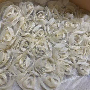 Prix usine brodé 3D Rose tissu broderie dentelle broderie Rose blanche dentelle <span class=keywords><strong>Lolita</strong></span> robe pour <span class=keywords><strong>la</strong></span> fabrication de nappe - Product Image 4