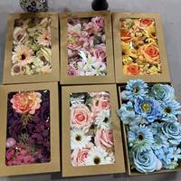 LE-415 Vente en gros de fleurs artificielles DIY, boîte de fleurs mélangées en soie, roses, marguerites, fausses fleurs pour bouquet de mariage, artisanat, arrangement floral pour la maison