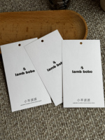 Label Gantungan Baju Dua Bagian Custom dengan Tali Katun Putih Gading untuk Branding Pakaian, Kemasan, dan Label Retail
