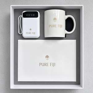 Coffret Cadeau Premium 3-en-1 100e Anniversaire avec Logo Personnalisé et Certificat, Mug et Batterie Externe 10000mAh pour Clients Corporatifs - Product Image 2