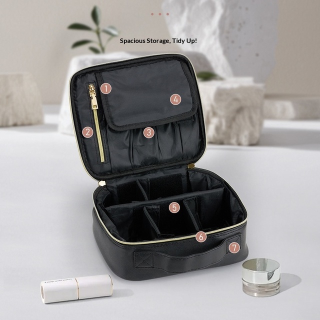 2026 Hot Selling Women Outdoor Travelling Makeup Storage Large Capacity Portable Makeup Artist Professional Durable Makeup Case