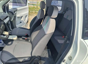 Changan Lumin Microcar 2023 2024, Autonomía de 205 km, Vehículo Eléctrico Puro, Automático, Volante a la Izquierda, 3 Puertas, 4 Asientos, Hatchback, Coche Usado - Product Image 5