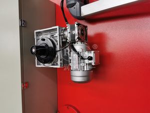 Cizalla de guillotina CNC hidráulica completamente automática de servicio pesado para corte de metales industrial - Product Image 4