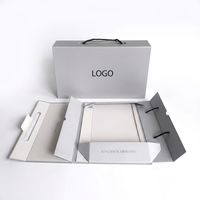Boîte cadeau pliable de luxe personnalisée, écologique, en matériaux recyclés, avec gaufrage et poignée
