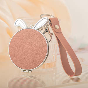 Miroir compact en plastique en forme d'oreilles de lapin avec porte-clés, miroir de voyage pliable double face, finition argentée, 8x8cm, animal mignon - Product Image 2