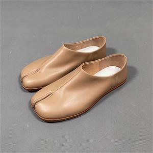 Nouveau Style 2025 cuir véritable Tabi chaussures décontracté respirant plat personnalisé doux confortable concepteur femmes dames chaussures habillées - Product Image 4