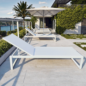 Chaise longue <span class=keywords><strong>de</strong></span> luxe <span class=keywords><strong>pour</strong></span> patio d'hôtel avec cadre en aluminium Chaise longue en <span class=keywords><strong>tissu</strong></span> maillé imperméable <span class=keywords><strong>pour</strong></span> villa, <span class=keywords><strong>jardin</strong></span>, piscine - Product Image 1