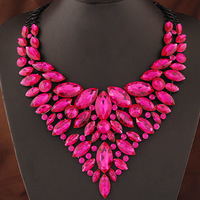 Collier ras du cou en alliage de zinc avec pampilles, motif flocon de neige, perles d'imitation et strass en cristal, style Europe-Amérique