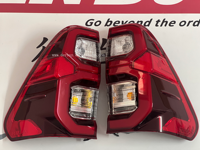 Feux arrière LED rouges de haute qualité pour Hilux, feux arrière modifiés pour pick-up, kit carrosserie Hilux, mise à niveau Hilux, montage par vis, 2016-2021