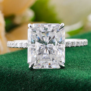 Bague de fiançailles en or blanc 14 carats avec diamant de laboratoire de 1,1 carat, taille radiant, certifié IGI, design élégant, bijoux - Product Image 2