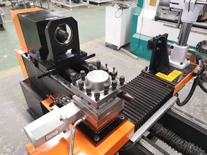 เครื่องกลึงไม้ CNC 4 แกน รุ่น CA-1530 พร้อมมอเตอร์เกียร์บ็อกซ์ สำหรับงานแกะสลักแบบแบน งานกลึงทรงกระบอก ผลิตภาพสูง ระบบควบคุม DSP - Product Image 5