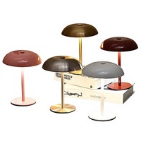 Lampe de table sans fil de luxe au design moderne, rechargeable, à commande tactile, pour restaurant