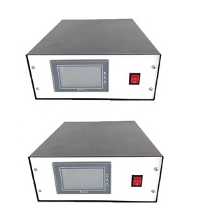 Gerador Ultrassônico Industrial de 15kHz e Transdutor de 4200W para Aplicações de Soldagem e Selagem em Máquinas de Embalagem de PVC/ABS - Product Image 5