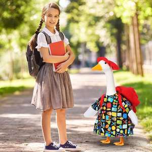 Juego de gansos de regreso a la escuela, estatuas de plástico de 23 pulgadas para jardín o porche, con mochilas - Product Image 4