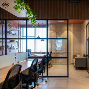 Mamparas de Oficina Modernas de Aluminio Graki con Absorción Acústica y Diseño Ecológico - División de Espacios Elegante y Funcional - Product Image 6