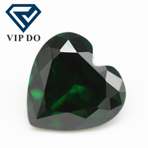 5A grado 3*3-12*12mm taglio a cuore <span class=keywords><strong>verde</strong></span> smeraldo/<span class=keywords><strong>verde</strong></span> scuro cubic zirconia pietre preziose sciolte gemme sintetiche a forma di cuore con zirconi cubici - Product Image 1