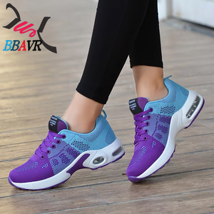 Chaussures de sport décontractées pour femmes, légères, antidérapantes, avec logo personnalisé 2021 - Product Image 2