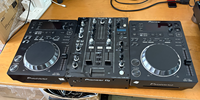 Ensemble DJ Pioneer d'occasion 2 pièces CDJ350 Multi Player + 1 pièce DJM450 Mixeur DJ 2 canaux Équipement DJ complet pour soirée en club