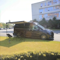 Kit de modernisation intérieure VIP pour fourgon professionnel : sièges capitaine en cuir professionnel, éclairage LED d'ambiance, alliage d'aluminium