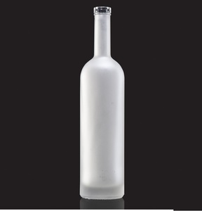 Bouteilles de <span class=keywords><strong>vodka</strong></span> <span class=keywords><strong>russe</strong></span> en verre givré 750 ml Bouteille d'<span class=keywords><strong>alcool</strong></span> en verre avec bouchons en polymère haute résistance - Product Image 5