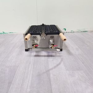 Guanjia Commercial Gas <b>Egg</b> Waffle Maker 12-Hole Hinged Door Bakery Equipment Smiley Face Output - Product Image 3