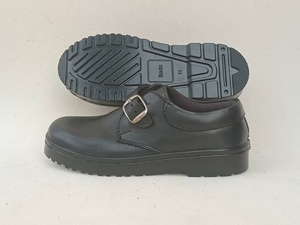 Zapatos Escolares Rada Transpirables e Impermeables, Previenen el Olor e Infecciones por Hongos para Climas Húmedos Africanos - Product Image 2