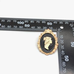 Nouveau Style Palais Rétro Classique Médiéval Relief <span class=keywords><strong>Broche</strong></span> Broches Alliage Portrait <span class=keywords><strong>Camée</strong></span> Pendentif Charmes <span class=keywords><strong>Bijoux</strong></span> - Product Image 3