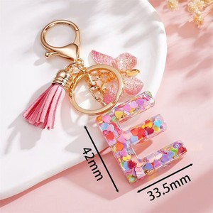 Pendentif polyvalent tendance en alliage, motif papillon et alphabet, idéal pour porte-clés et sacs – Nouvelle collection très prisée - Product Image 4